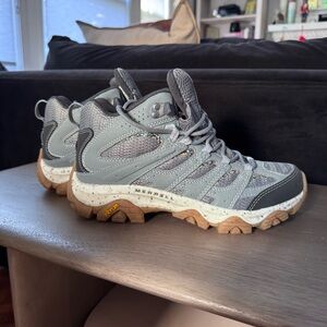 Women’s Merrell Moab 3 Waterproof Hiking Boots Sz 9.5